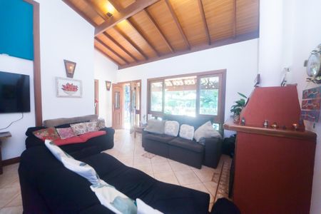 Casa de condomínio à venda com 350m², 4 quartos e 4 vagas Casa de condomínio à venda com 350m², 4 quartos e 4 vagassala de visitas / lareira