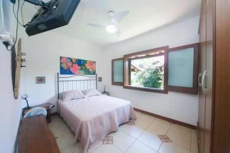 Casa de condomínio à venda com 350m², 4 quartos e 4 vagas Casa de condomínio à venda com 350m², 4 quartos e 4 vagassemi suite 1