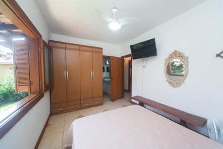 Casa de condomínio à venda com 350m², 4 quartos e 4 vagas Casa de condomínio à venda com 350m², 4 quartos e 4 vagassemi suite 1