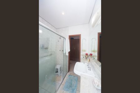 Casa de condomínio à venda com 350m², 4 quartos e 4 vagas