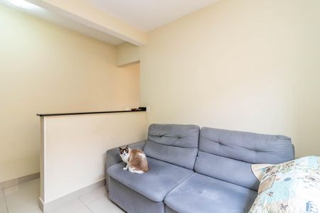 Casa à venda com 110m², 1 quarto e 2 vagasSala