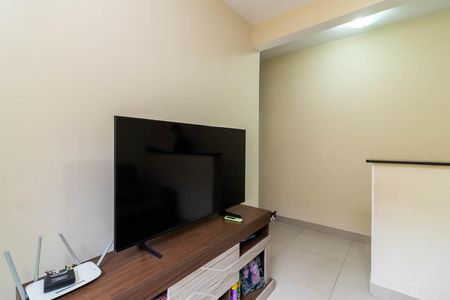 Sala de casa à venda com 1 quarto, 110m² em Jardim Peri, São Paulo