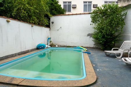Casa à venda com 311m², 5 quartos e 1 vaga