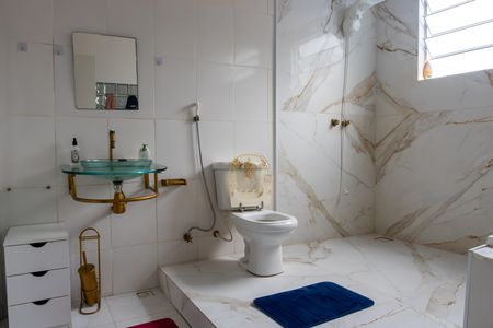 Casa à venda com 311m², 5 quartos e 1 vaga