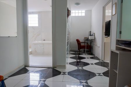Casa à venda com 311m², 5 quartos e 1 vaga