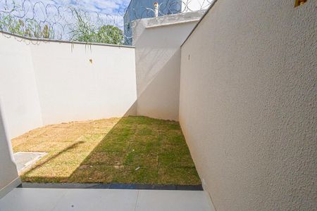 Casa à venda com 100m², 2 quartos e 1 vaga Casa à venda com 100m², 2 quartos e 1 vagaarea de serviço