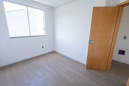 Casa à venda com 100m², 2 quartos e 1 vaga Casa à venda com 100m², 2 quartos e 1 vagaquarto 2