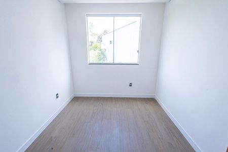 Casa à venda com 100m², 2 quartos e 1 vaga Casa à venda com 100m², 2 quartos e 1 vagaquarto 2