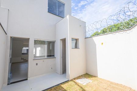 Casa à venda com 100m², 2 quartos e 1 vaga Casa à venda com 100m², 2 quartos e 1 vagaarea de serviço