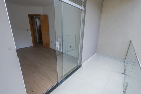 Casa à venda com 100m², 2 quartos e 1 vaga Casa à venda com 100m², 2 quartos e 1 vagavaranda
