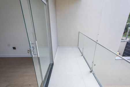 Casa à venda com 100m², 2 quartos e 1 vaga Casa à venda com 100m², 2 quartos e 1 vagavaranda