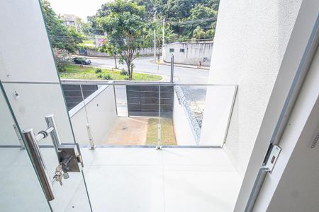 Casa à venda com 100m², 2 quartos e 1 vaga Casa à venda com 100m², 2 quartos e 1 vagavaranda