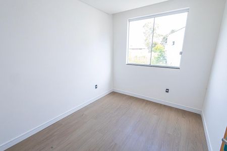 Casa à venda com 100m², 2 quartos e 1 vaga Casa à venda com 100m², 2 quartos e 1 vagaquarto 2