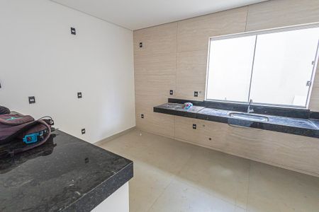Casa à venda com 150m², 3 quartos e 3 vagascozinha