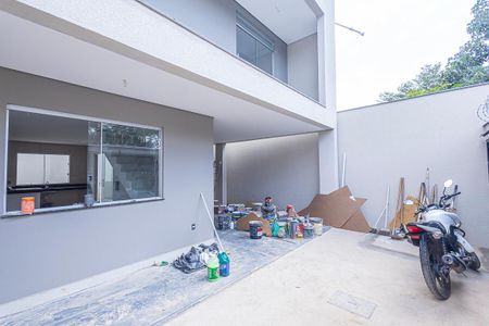 Casa à venda com 150m², 3 quartos e 3 vagasestacionamento / area de serviço