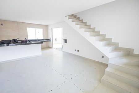 sala de casa à venda com 3 quartos, 150m² em Parque Xangri-lá, Contagem