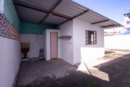 Casa para alugar com 60m², 2 quartos e 1 vaga Casa para alugar com 60m², 2 quartos e 1 vagaÁrea de Serviço