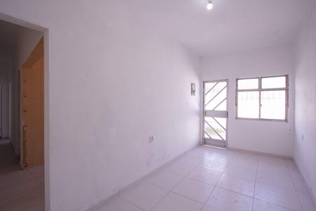 Sala de casa para alugar com 2 quartos, 60m² em Colubandê, São Gonçalo