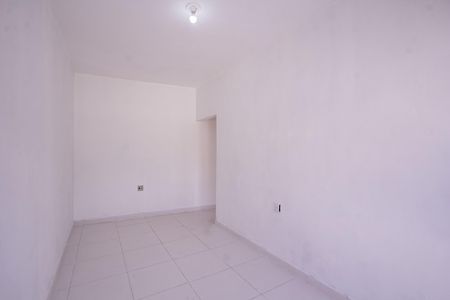 Sala de casa para alugar com 2 quartos, 60m² em Colubandê, São Gonçalo