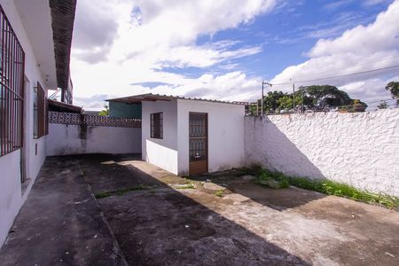 Casa para alugar com 60m², 2 quartos e 1 vaga Casa para alugar com 60m², 2 quartos e 1 vagaQuintal