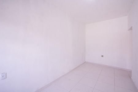 Sala de casa para alugar com 2 quartos, 60m² em Colubandê, São Gonçalo