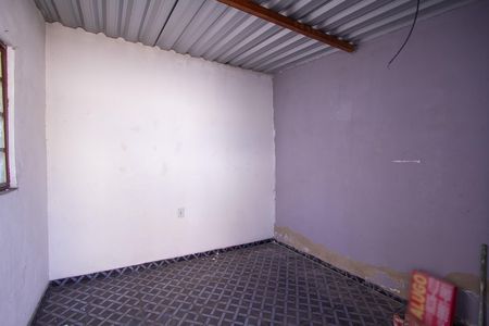 Casa para alugar com 60m², 2 quartos e 1 vaga Casa para alugar com 60m², 2 quartos e 1 vagaQuintal