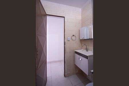 Casa para alugar com 60m², 2 quartos e 1 vaga Casa para alugar com 60m², 2 quartos e 1 vagaBanheiro