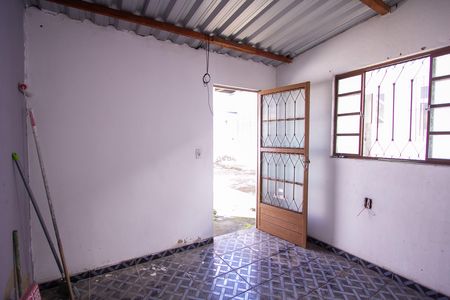 Casa para alugar com 60m², 2 quartos e 1 vaga Casa para alugar com 60m², 2 quartos e 1 vagaQuintal