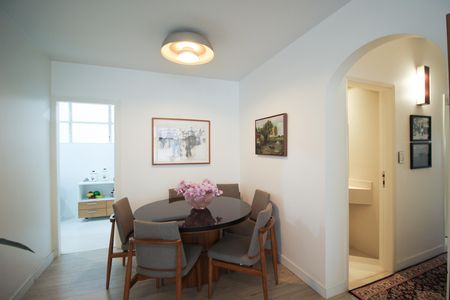 Apartamento para alugar com 142m², 3 quartos e 2 vagas Apartamento para alugar com 142m², 3 quartos e 2 vagasSala
