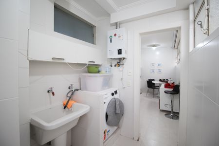 Apartamento para alugar com 142m², 3 quartos e 2 vagas Apartamento para alugar com 142m², 3 quartos e 2 vagasÁrea de Serviço
