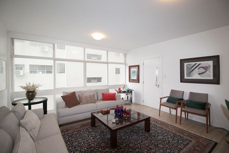 Apartamento para alugar com 142m², 3 quartos e 2 vagas Apartamento para alugar com 142m², 3 quartos e 2 vagasSala