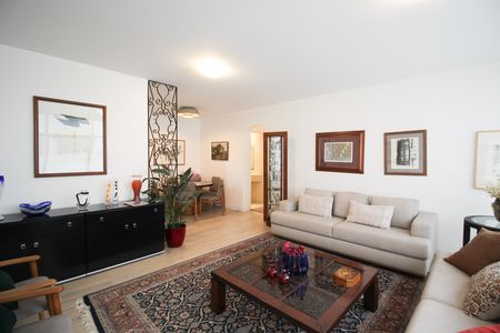 Apartamento para alugar com 142m², 3 quartos e 2 vagas Apartamento para alugar com 142m², 3 quartos e 2 vagasSala