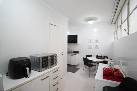 Apartamento para alugar com 142m², 3 quartos e 2 vagas Apartamento para alugar com 142m², 3 quartos e 2 vagasCozinha