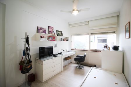 Apartamento para alugar com 142m², 3 quartos e 2 vagas Apartamento para alugar com 142m², 3 quartos e 2 vagasQuarto 1