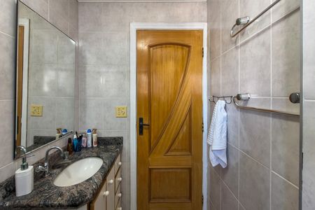 Apartamento para alugar com 301m², 3 quartos e 3 vagasBanheiro 