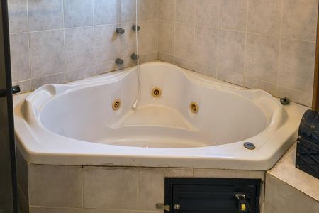 Apartamento para alugar com 301m², 3 quartos e 3 vagasBanheiro da Suíte 1