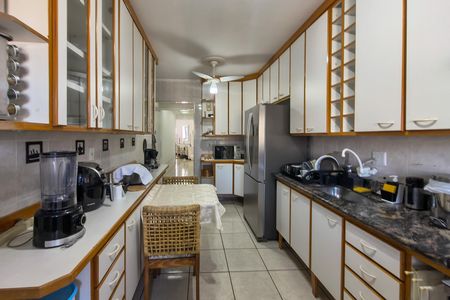 Apartamento para alugar com 301m², 3 quartos e 3 vagasCozinha 