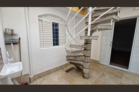 Casa para alugar com 113m², 3 quartos e 2 vagas