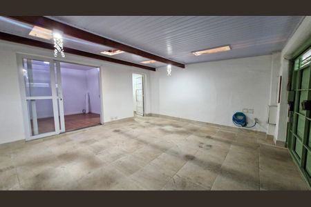 Casa para alugar com 113m², 3 quartos e 2 vagas