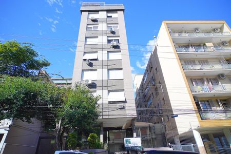 Apartamento à venda com 70m², 2 quartos e 1 vaga Apartamento à venda com 70m², 2 quartos e 1 vagaFachada