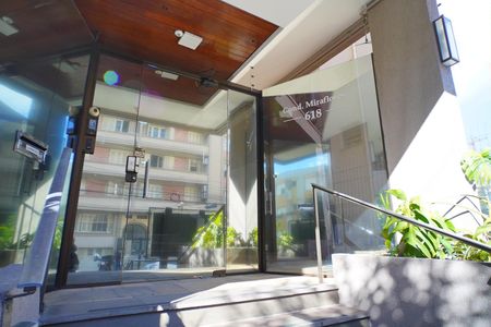 Apartamento à venda com 70m², 2 quartos e 1 vaga Apartamento à venda com 70m², 2 quartos e 1 vagaFachada