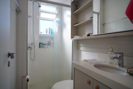Apartamento à venda com 70m², 2 quartos e 1 vaga Apartamento à venda com 70m², 2 quartos e 1 vagaBanheiro