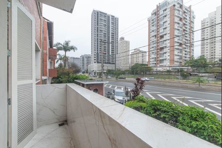 Apartamento à venda com 97m², 2 quartos e sem vagaVaranda