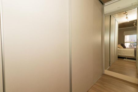 Apartamento para alugar com 70m², 1 quarto e 1 vaga Apartamento para alugar com 70m², 1 quarto e 1 vagaCloset do Quarto
