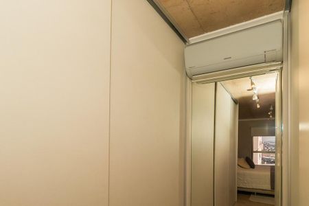 Apartamento para alugar com 70m², 1 quarto e 1 vaga Apartamento para alugar com 70m², 1 quarto e 1 vagaCloset do Quarto