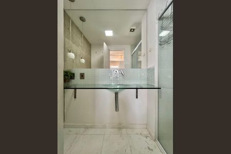 Apartamento à venda com 70m², 1 quarto e 1 vaga Apartamento à venda com 70m², 1 quarto e 1 vagaBanheiro