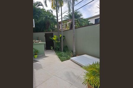Casa de condomínio à venda com 521m², 5 quartos e 8 vagas