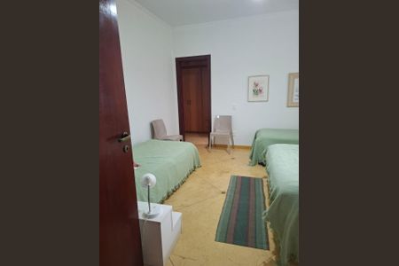 Casa de condomínio à venda com 521m², 5 quartos e 8 vagas