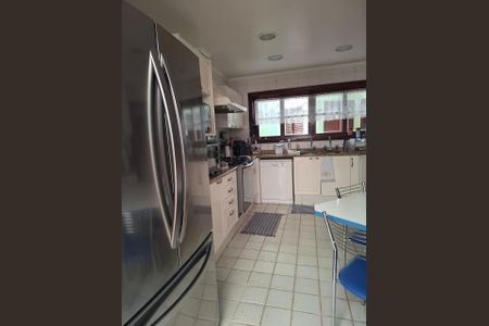 Casa de condomínio à venda com 521m², 5 quartos e 8 vagas