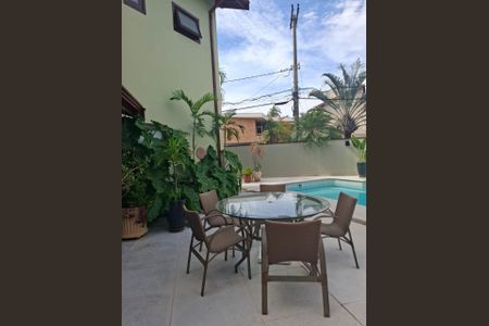 Casa de condomínio à venda com 521m², 5 quartos e 8 vagas